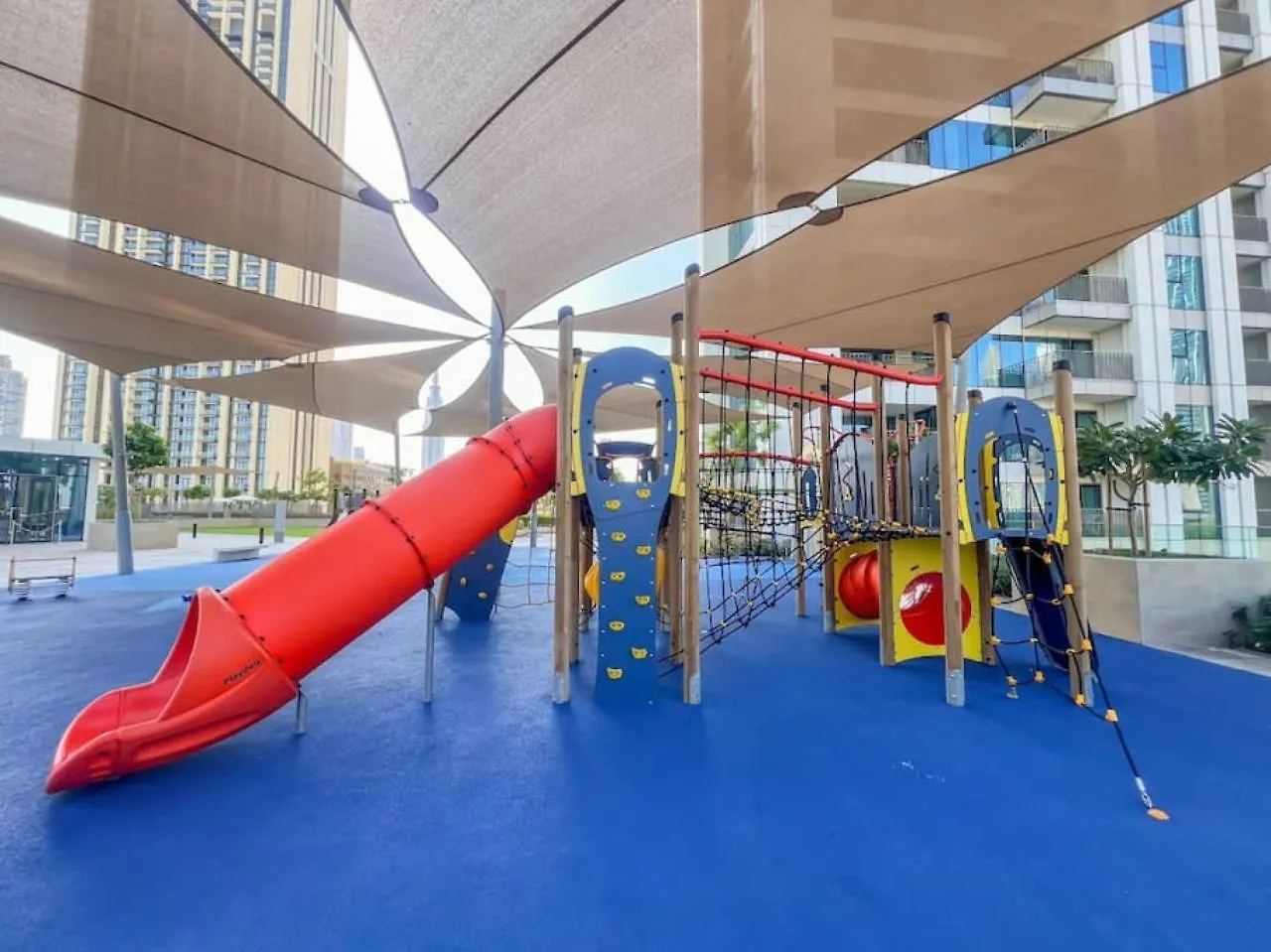 The Legend Fashionable 2 Bed Apartment In Downtown Dubai United Arab Emirates